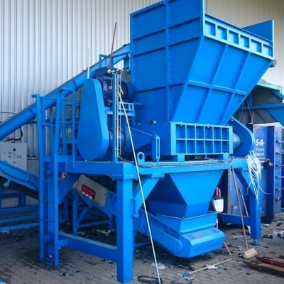 Shredder for large plastic waste for company  RAI Most (Recticel).