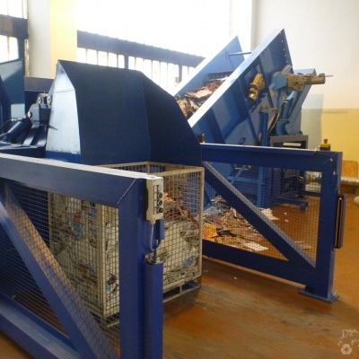 Linka na drcení tiskárenských odpadů (makulatury)